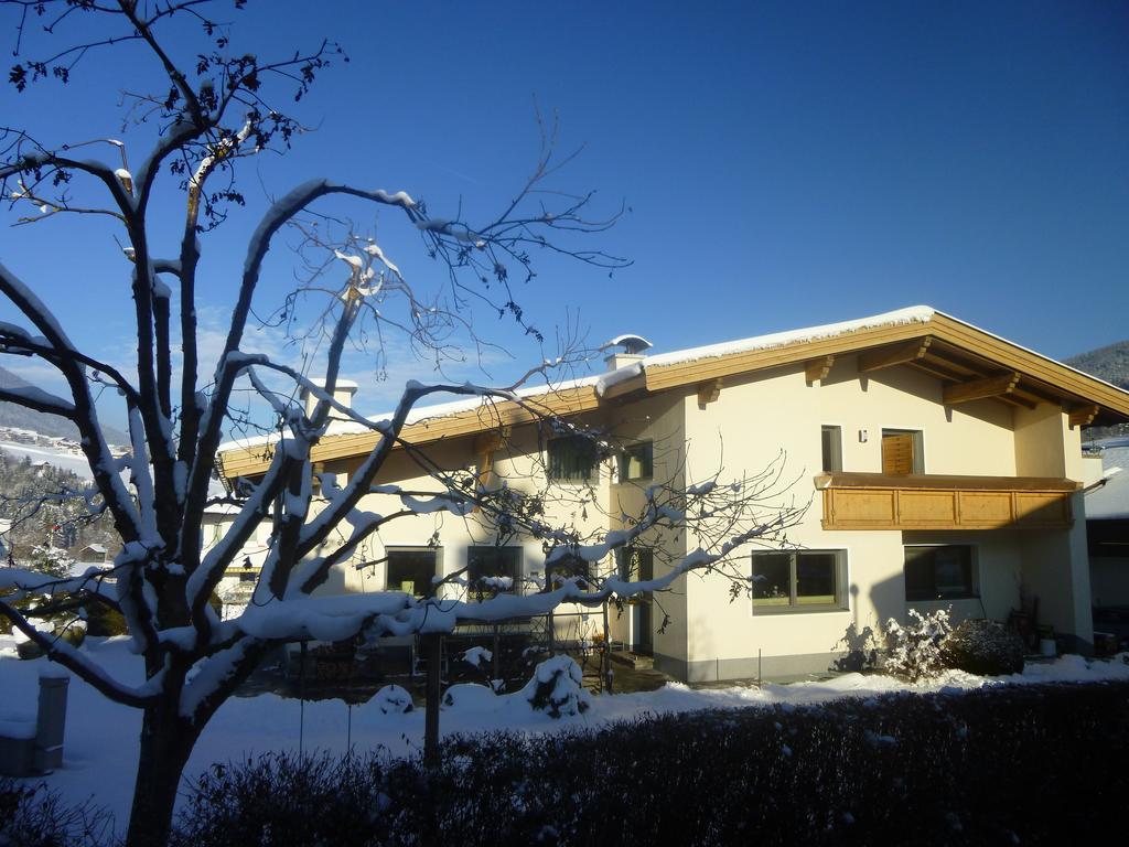 Ferienwohnungen Sommavilla フルプメス エクステリア 写真